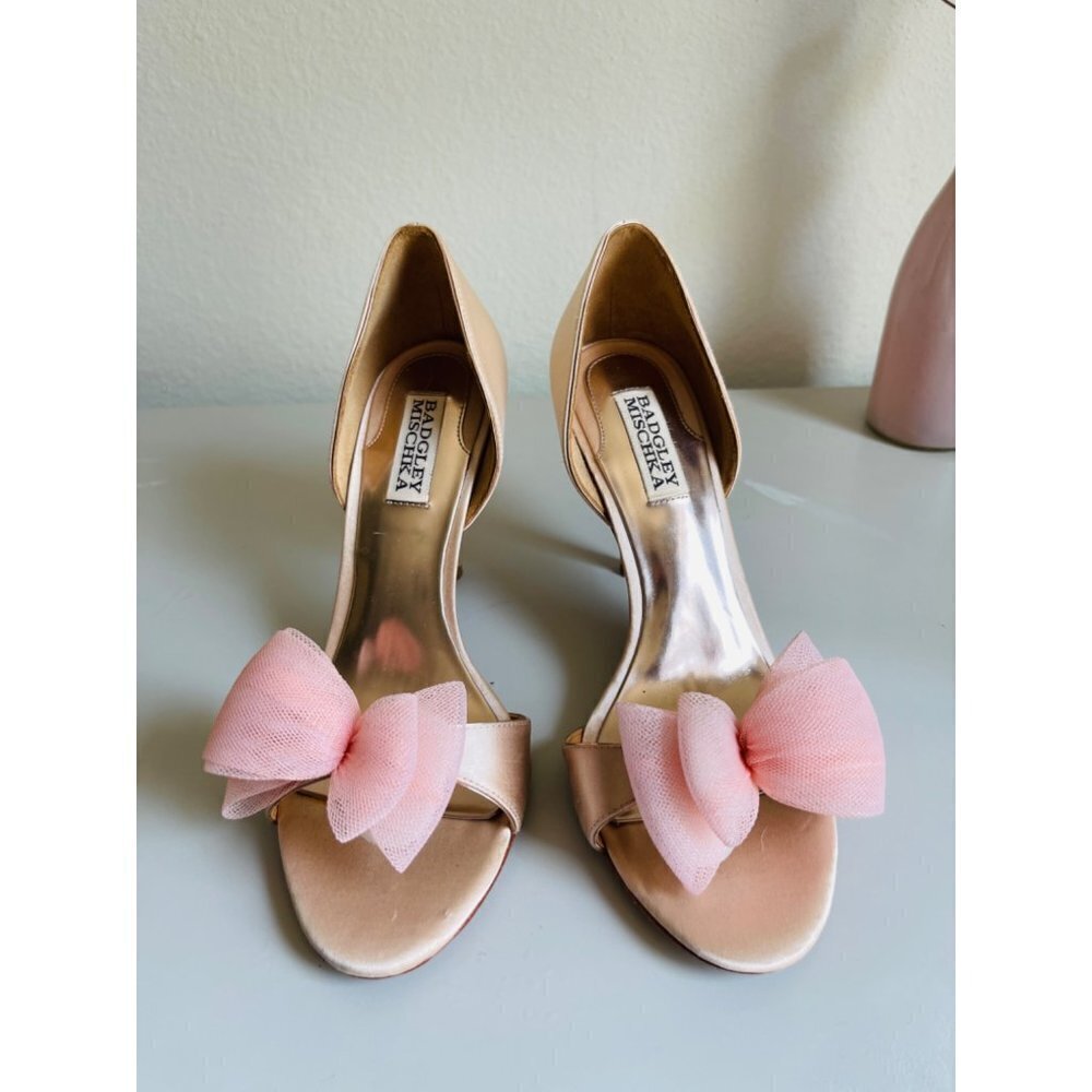 Badgley Mischka Women's Blush Zandra pumps W 7.5